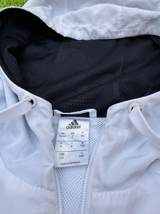 Chaqueta Adidas Vintage Blanca y Dorada