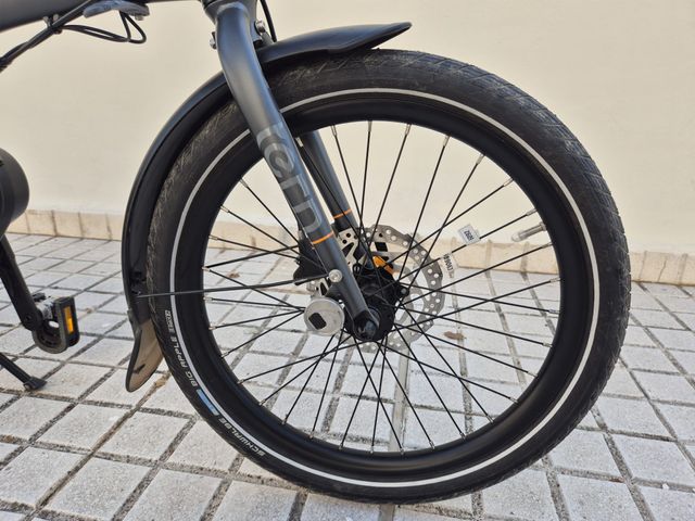 Bicicleta Eléctrica Tern Vektron D7i