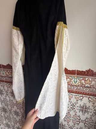 Traje Medieval Reina Blanca  color negro Talla S