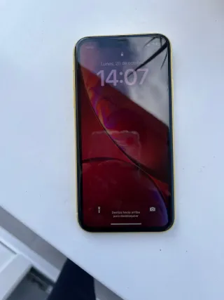 iPhone 11 Amarillo