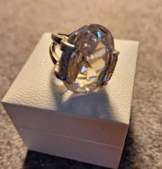 Anillo Cóctel Grande Piedra Transparente.