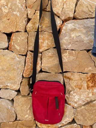 Bolso bandolera Levi's rojo hombre