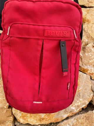 Bolso bandolera Levi's rojo hombre