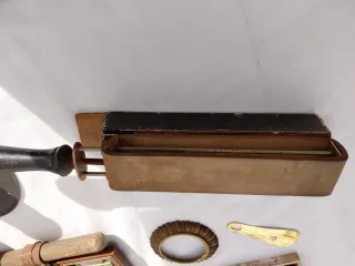 Affilacoltelli da barbiere antico