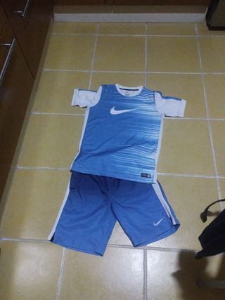 Conjunto Nike niño azul