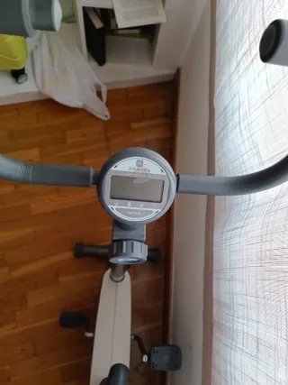 Bicicleta estática DOMYOS VM130
