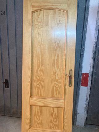 Puertas de madera maciza