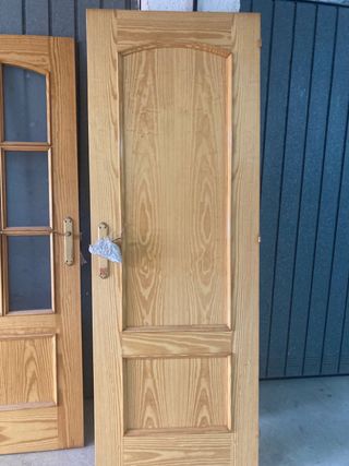 Puertas de madera maciza