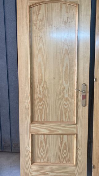 Puertas de madera maciza