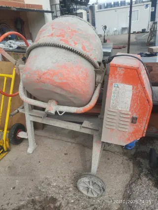 Hormigonera Naranja