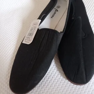 Zapatillas lona negras Aurora talla 44
