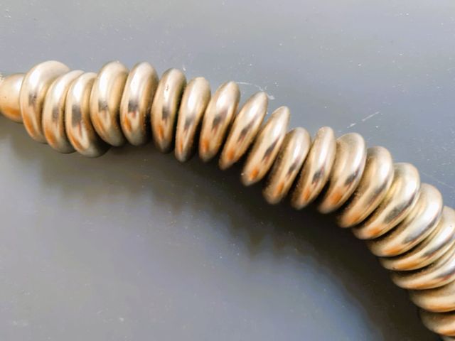 Collar Metálico Plateado Diseño