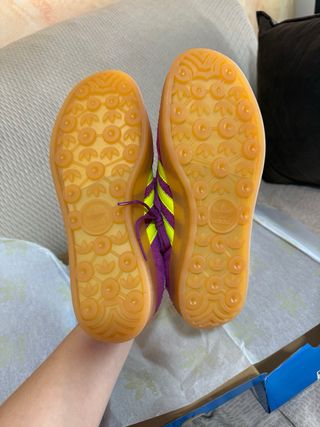 Adidas Gazelle shocked purple