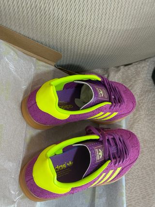 Adidas Gazelle shocked purple