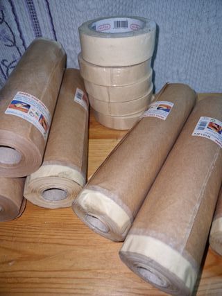 Papel con cinta adhesiva 45 cm x 20 m