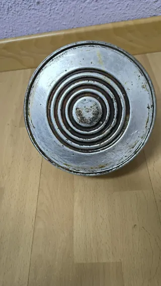 Tetera antigua de metal