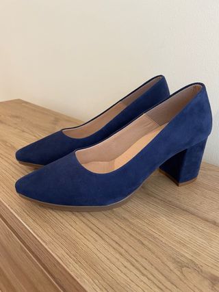Zapatos de tacón de piel azul