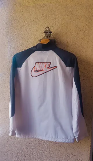 Chaqueta Nike vintage logo espalda