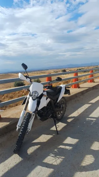 UM DSR 125cc 4T