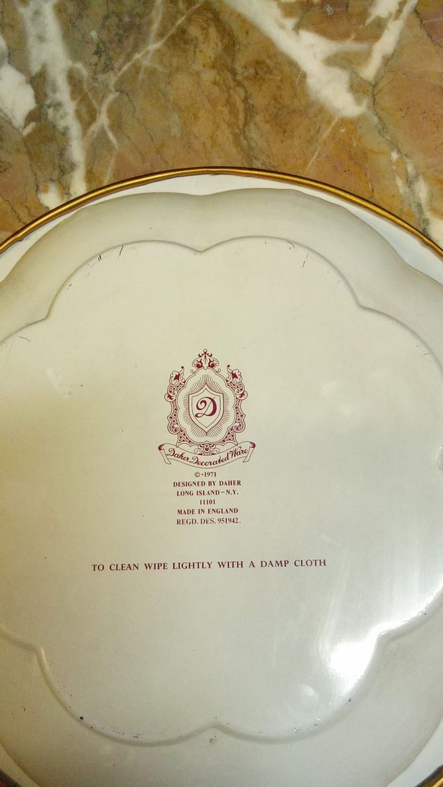 Plato decorativo Daher inglés porcelana