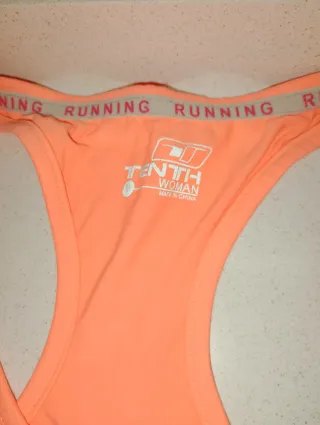 Top deportivo naranja tenth