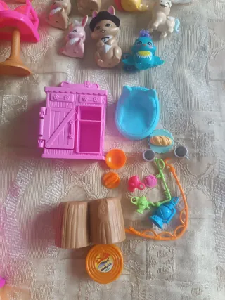 Lote de Muñecas Enchantimals y Accesorios