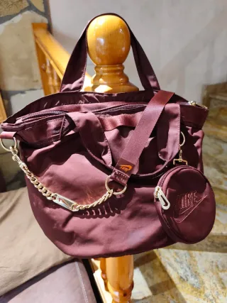 Bolso Nike Morado con Cadena y Monedero