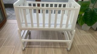 Mini cuna colecho blanca con ruedas