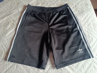 Pantalón corto Adidas Originals negro