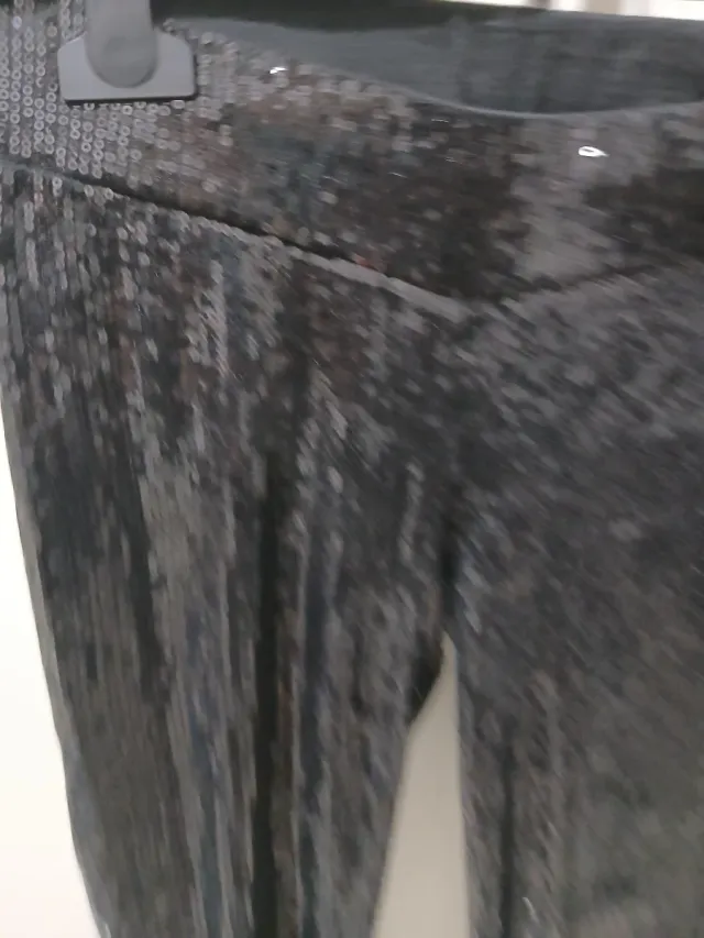 Leggings neri con paillettes