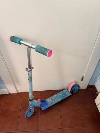 Patinete infantil azul y rosa