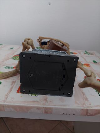 Scheletro con Banjo, con Luce, Suono e Movimento