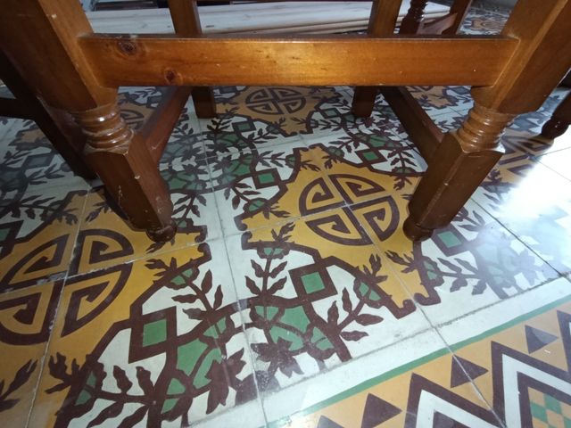 4 Sillas de Madera y mimbre