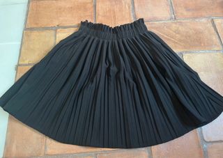 Falda plisada negra talla única