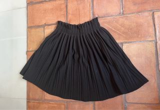 Falda plisada negra talla única