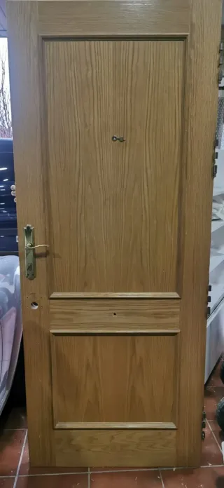 Puerta blindada madera