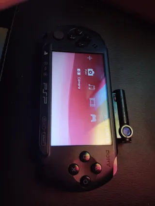 Pack PSP Street E1004 + 3 Juegos originales