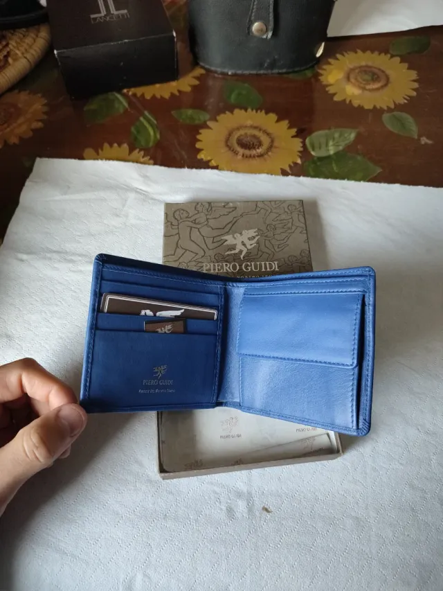 Portafoglio Piero Guidi blu nuovo