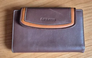 Monedero billetero Daviletto piel marron.