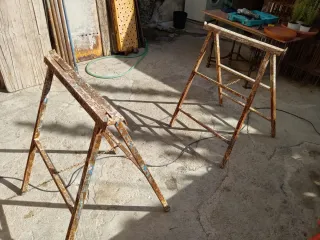 Burriquetas metálicas con tablero