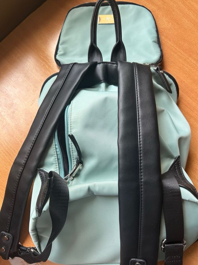 Mochila estilo casual color verde azulado