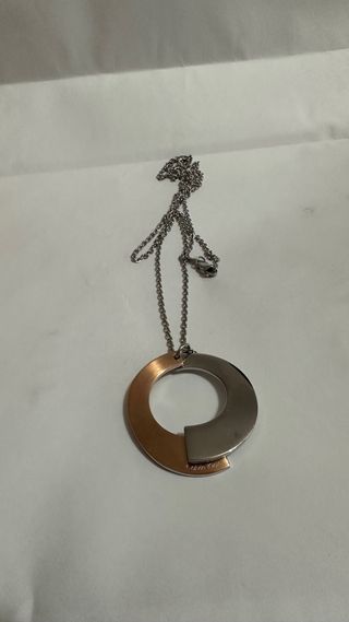 Collar Calvin Klein circulo dorado y plateado