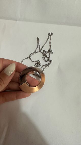 Collar Calvin Klein circulo dorado y plateado