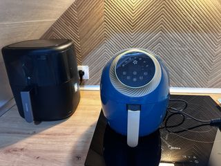 Freidora de aire caliente poco usada