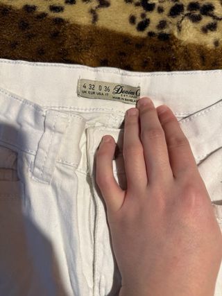 Pantalones vaqueros blancos
