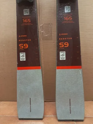 Esquís FIS Atomic Redster S9 slalom SL botas CS