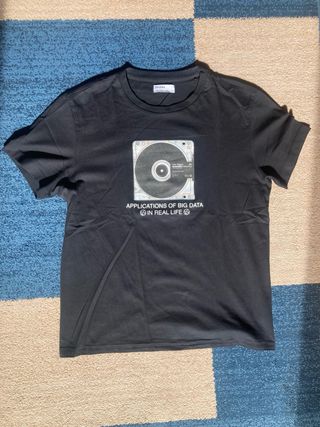 Camiseta corta Bershka Negra con estampado