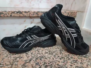 ASICS Gel-Kayano 14 Talla 40 Negro Plata