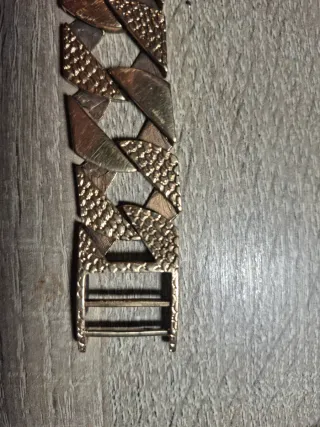 Esclava de oro estilo cubano