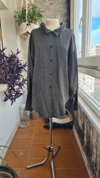 Camisa Zara Rayas Gris y Negra